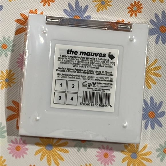 Eyeshadow Palette Mauve Colors - Picture 2 of 3